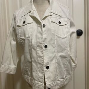 Relativity White Button-Up Shirt with Subtle Texture